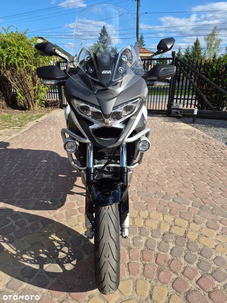 Honda VFR - 10
