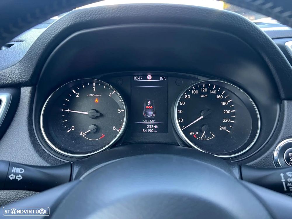 Nissan Qashqai 1.5 dCi N-Connecta J18+Led - 16