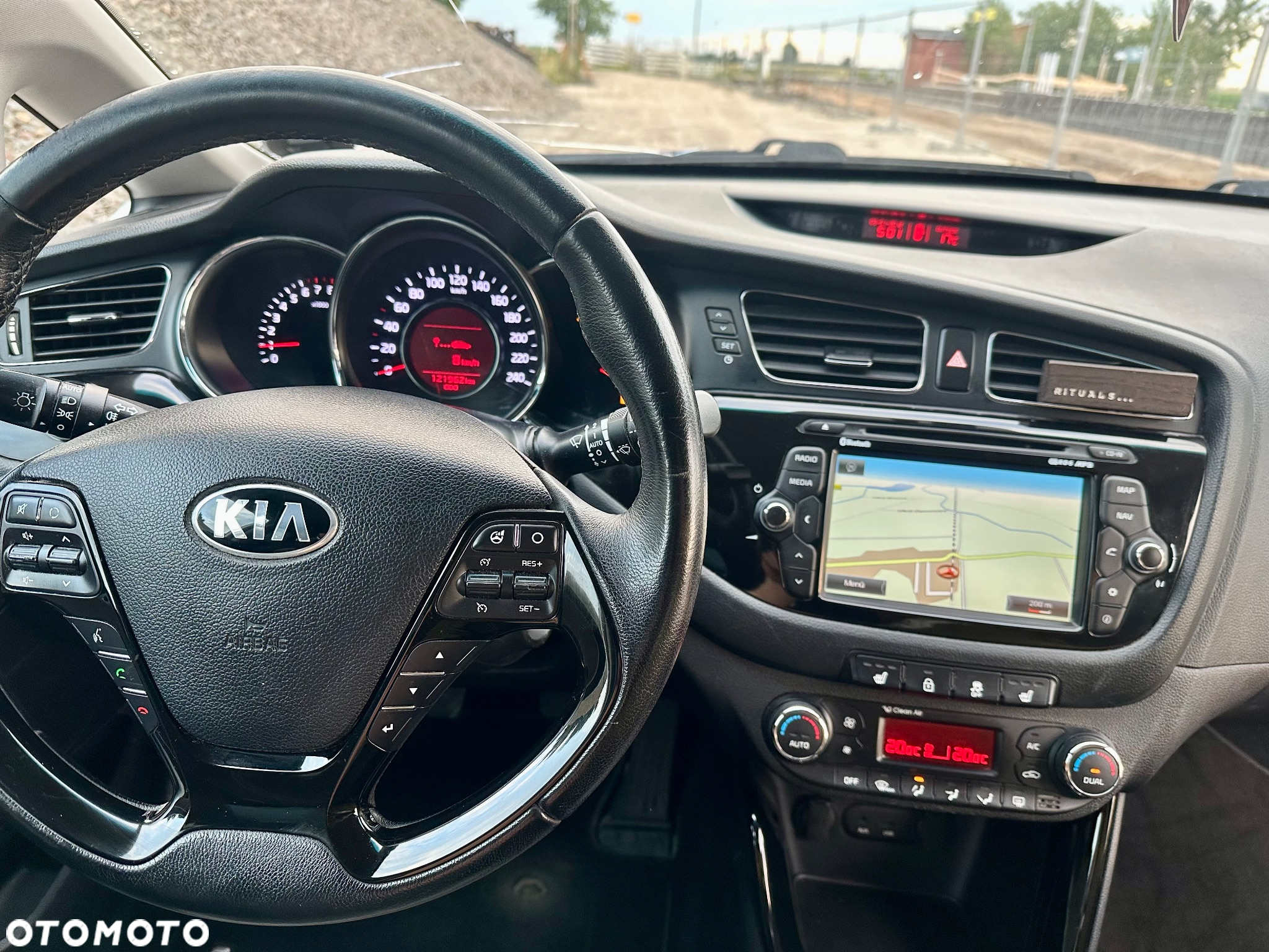 Kia Ceed 1.6 GDI ISG SW Platinum Edition - 11
