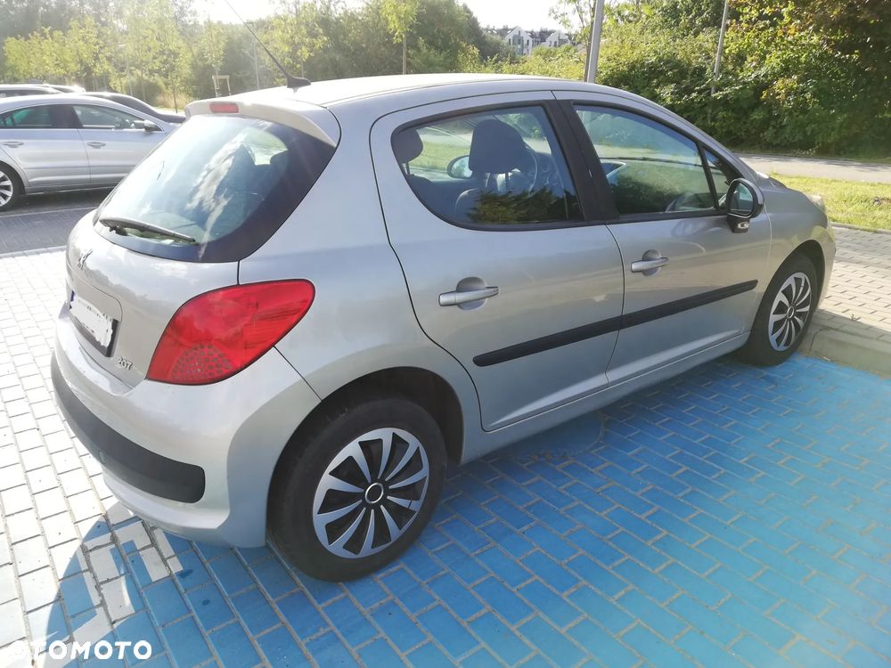 Peugeot 207 1.4 16V Presence - 8