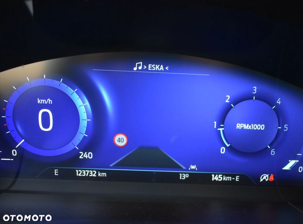 Ford Kuga 2.0 EcoBlue Hybrid ST-LINE - 13