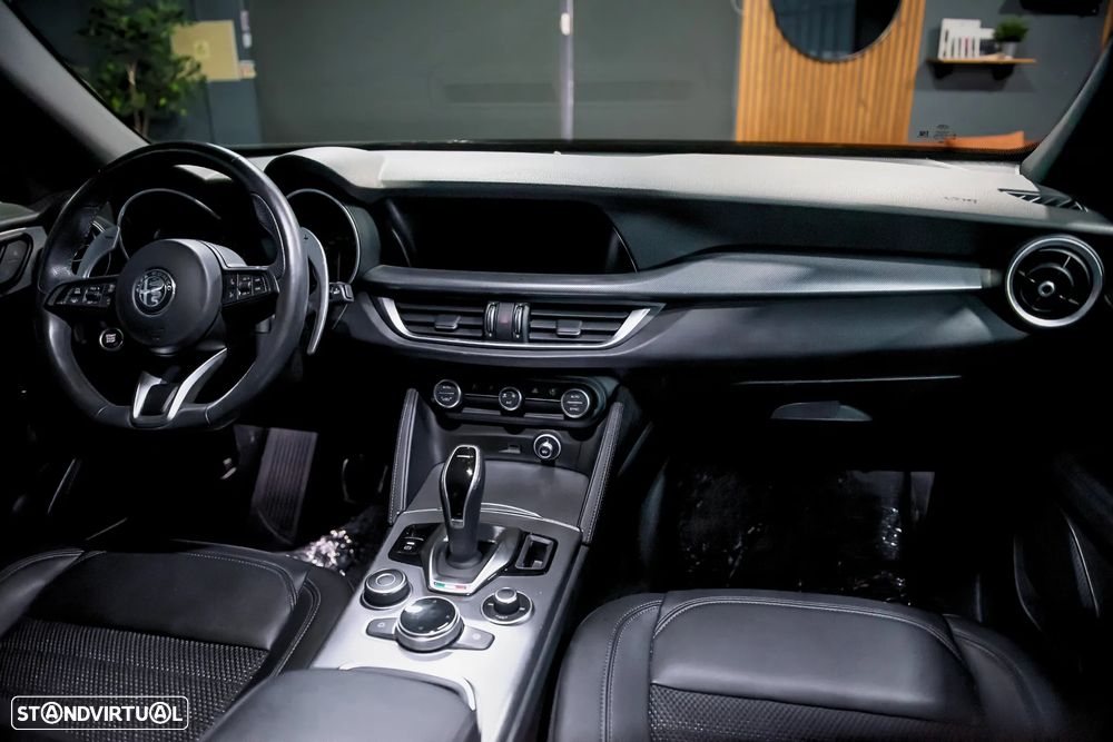 Alfa Romeo Stelvio 2.2 D Sprint AT8 - 23