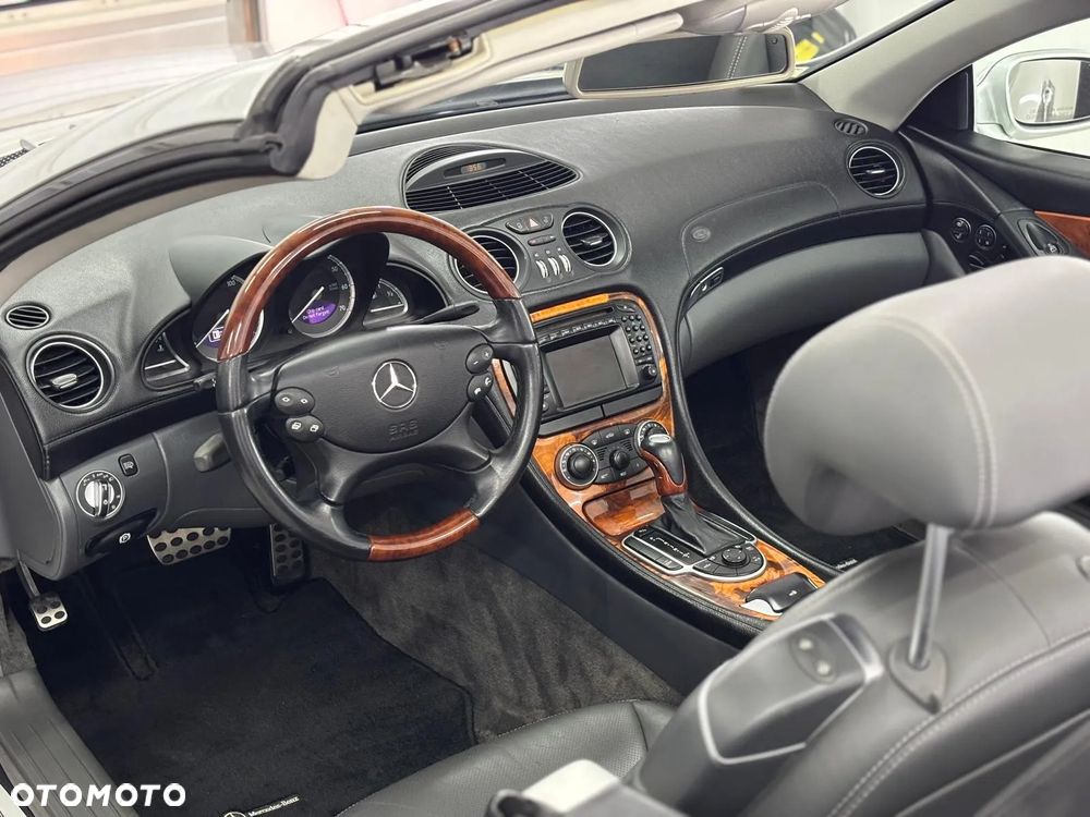 Mercedes-Benz SL - 27