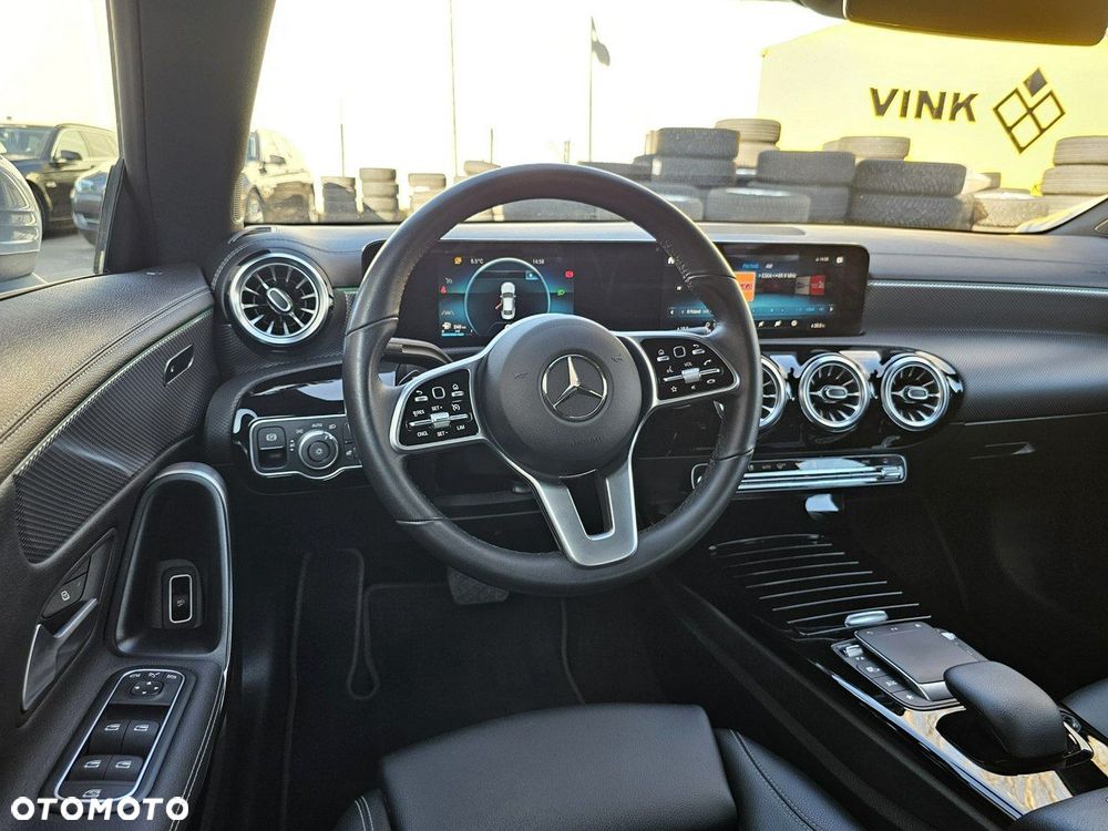 Mercedes-Benz CLA - 40