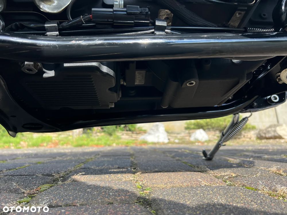 Harley-Davidson Touring Road King - 23