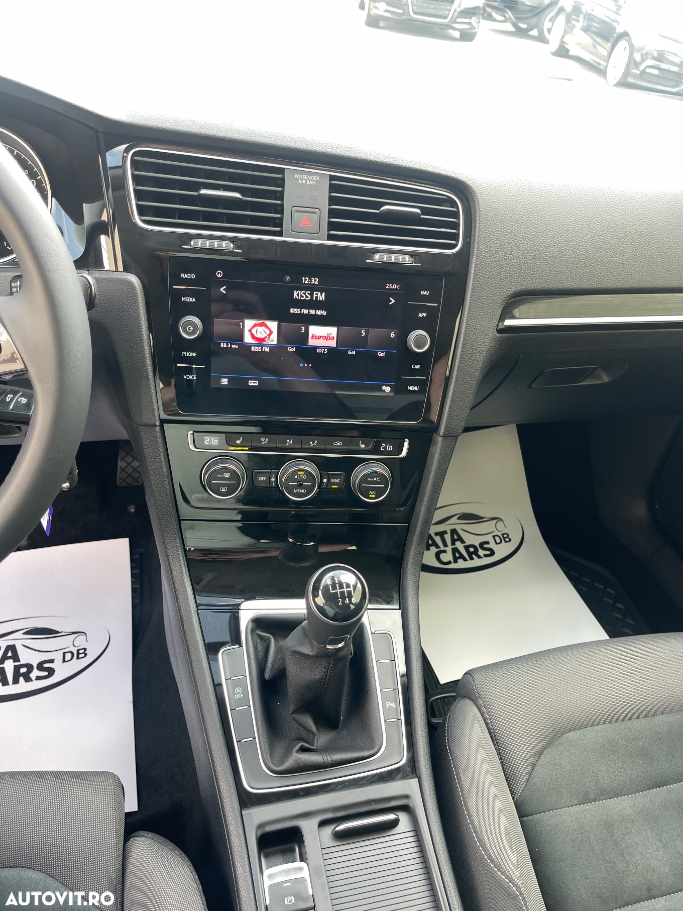 Volkswagen Golf 2.0 TDI (BlueMotion Technology) Highline - 31