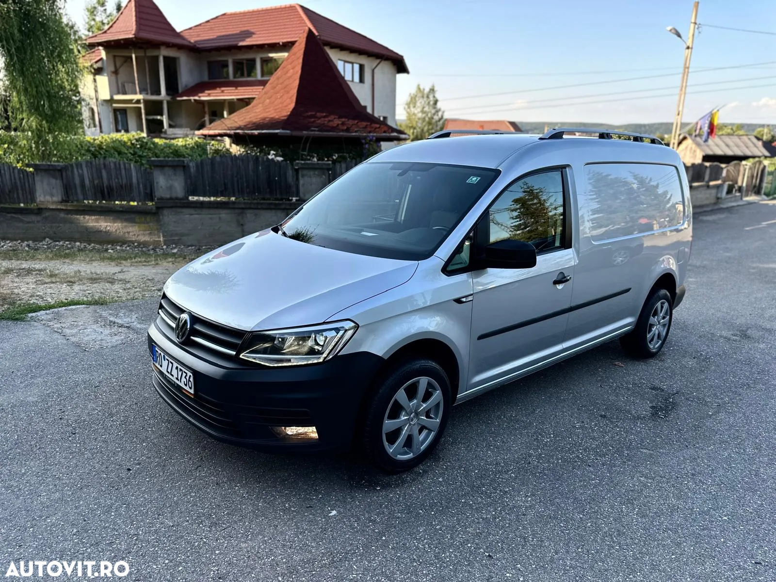 Volkswagen Caddy Maxi - 8