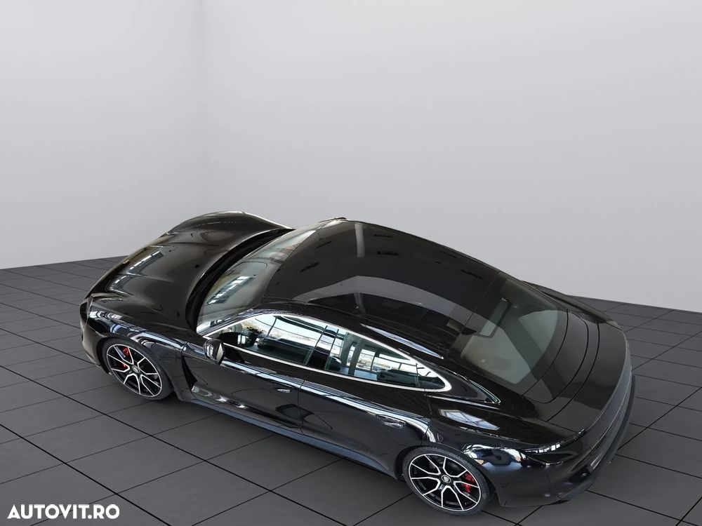 Porsche Taycan 4S - 18