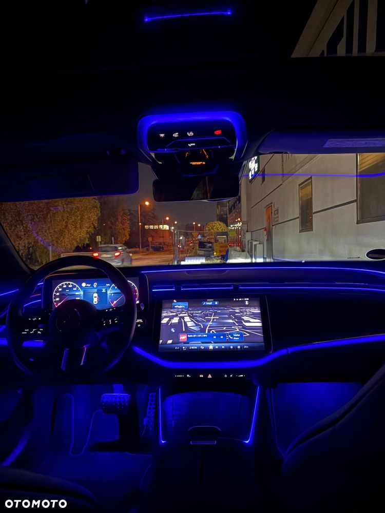 Mercedes-Benz Klasa E 220 d mHEV AMG 9G-Tronic - 12