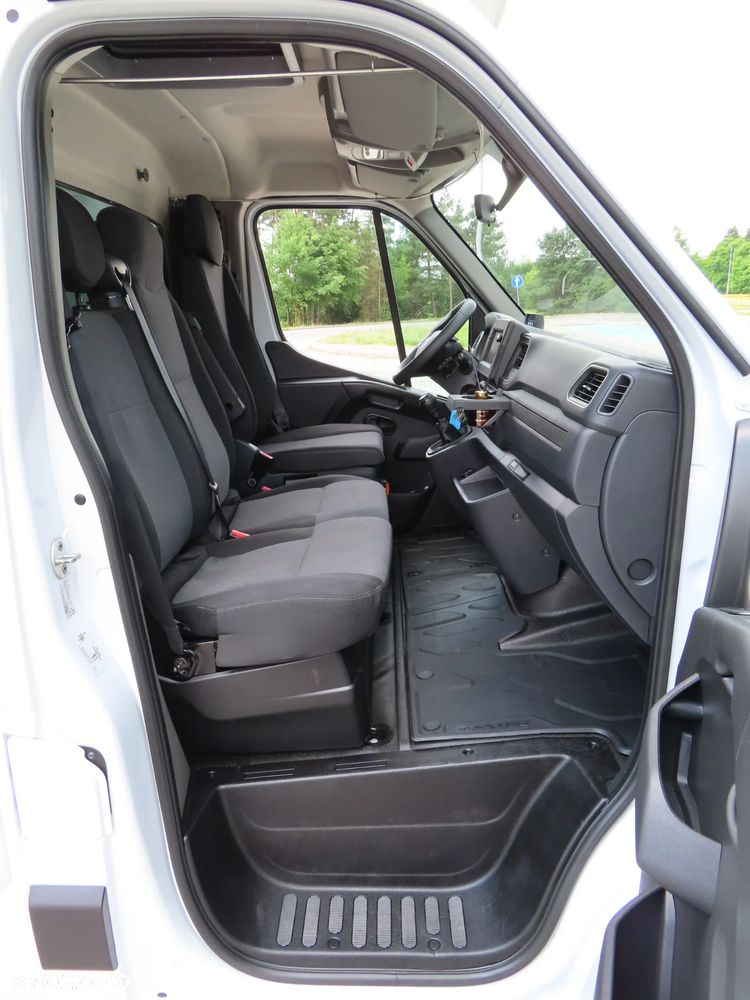 Renault Master 2.3 dCi 163 Km WZMACNIANY Chłodnia -20*C + 30*C Z Izoterma 4.20 Cm 8 Euro Palet Zasilanie V230 Funkcja Grzania Kabina Sypialniana WEBASTO Stan Jak NOWY - 26