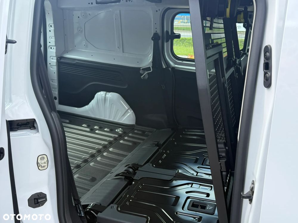 Toyota Proace City - 13