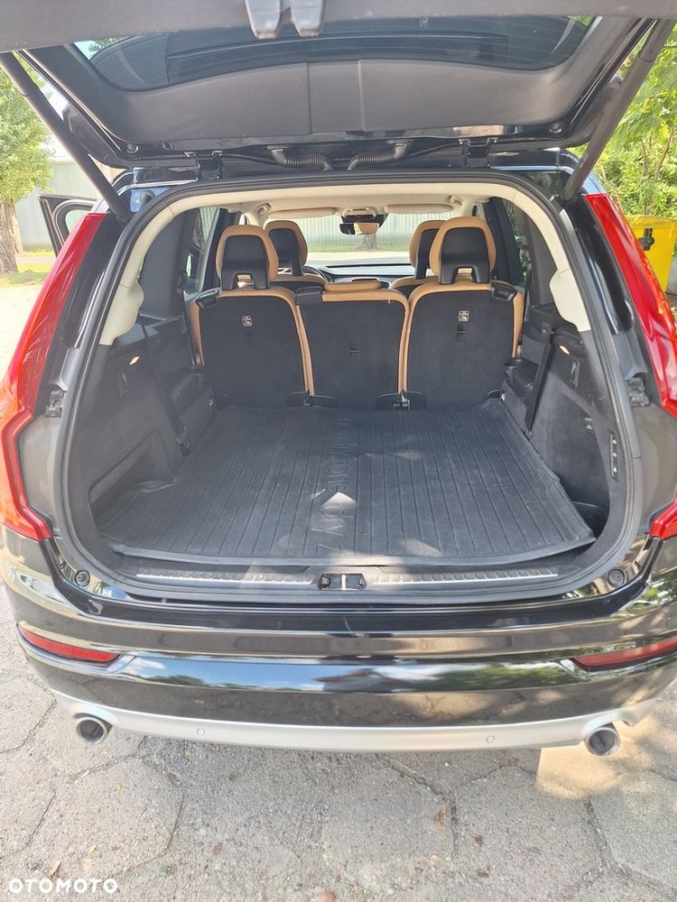 Volvo XC 90 D5 AWD Momentum 7os - 29