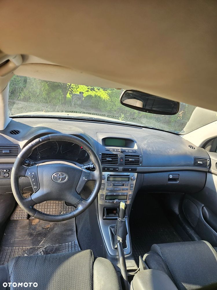 Toyota Avensis 1.8 VVT-i Sol - 6