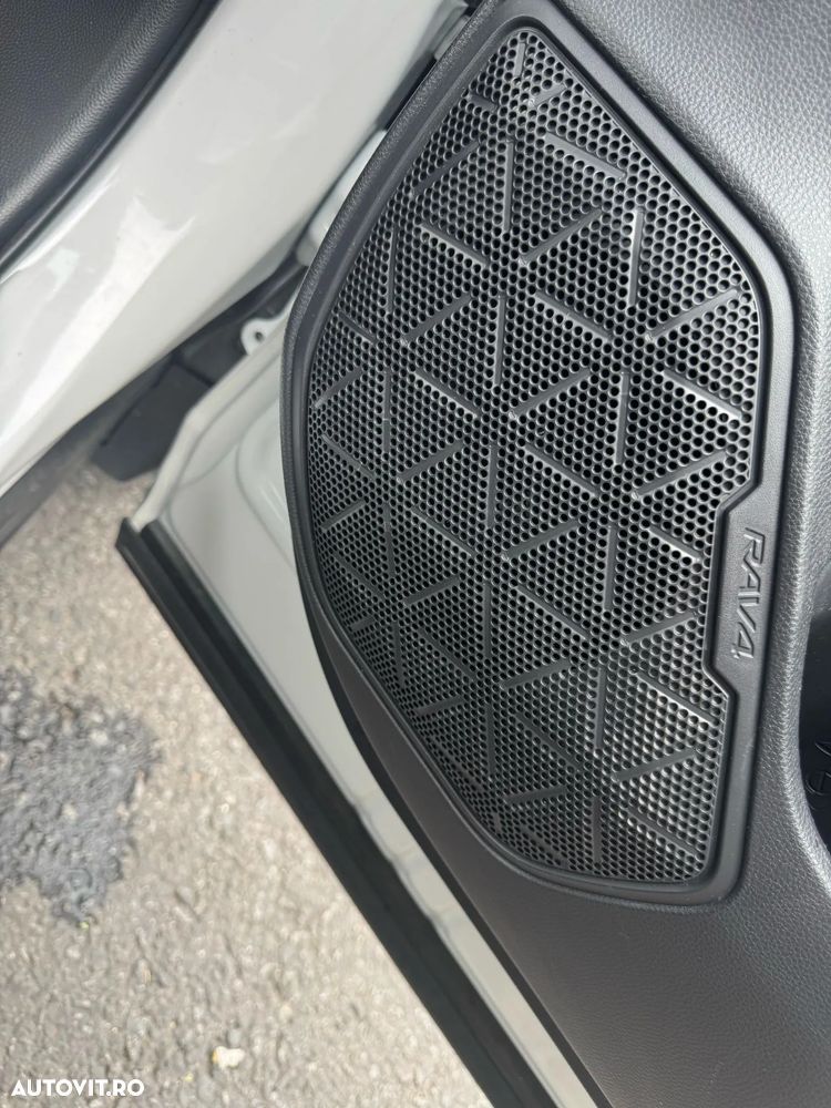 Toyota RAV4 2.5 VVT-iE 4x4 Luxury - 32