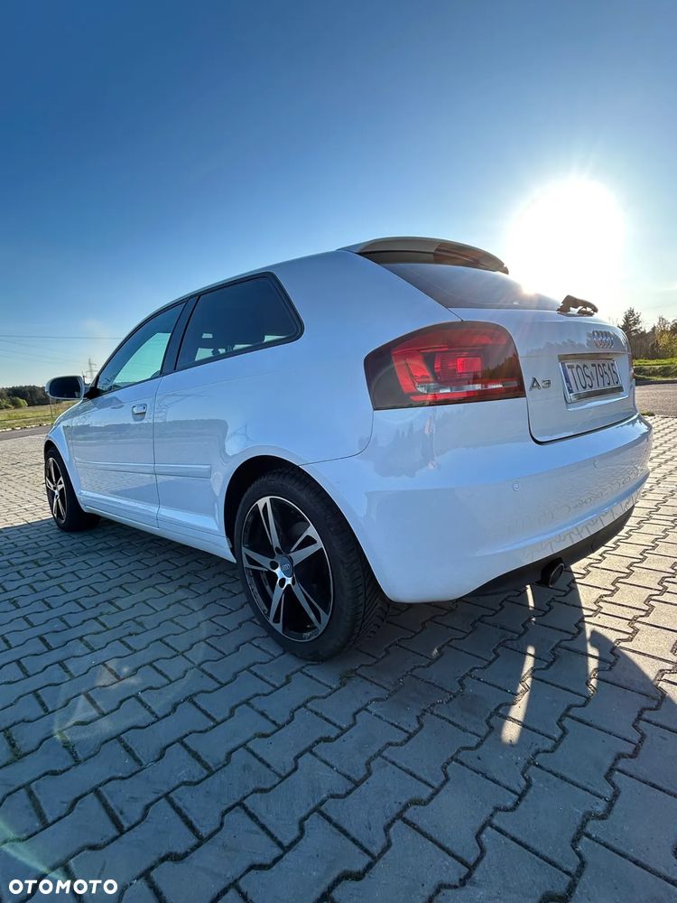 Audi A3 3-drzwiowe 1.6 TDI DPF Ambition - 17