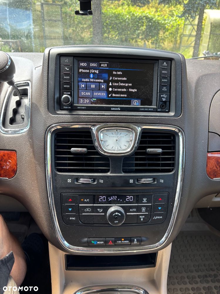 Chrysler Town & Country 3.6 Touring - 23