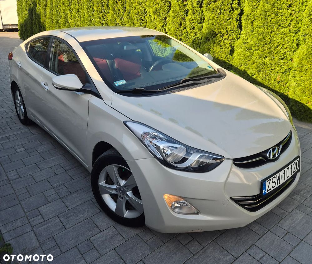 Hyundai Elantra 1.6 Comfort - 1