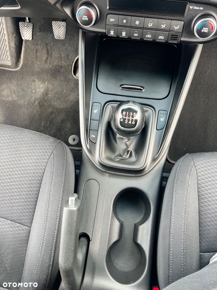 Kia Carens 1.6 GDI L 7os EU6 - 17