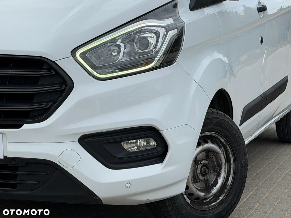 Ford CUSTOM DŁUGI 6 OSÓB - 33
