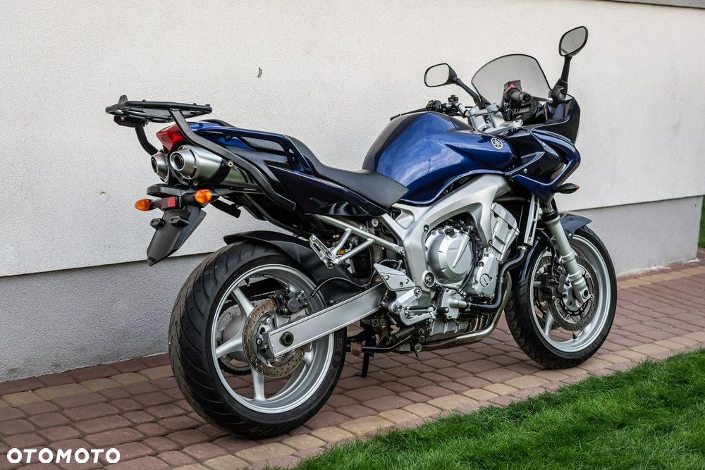 Yamaha FZ - 4