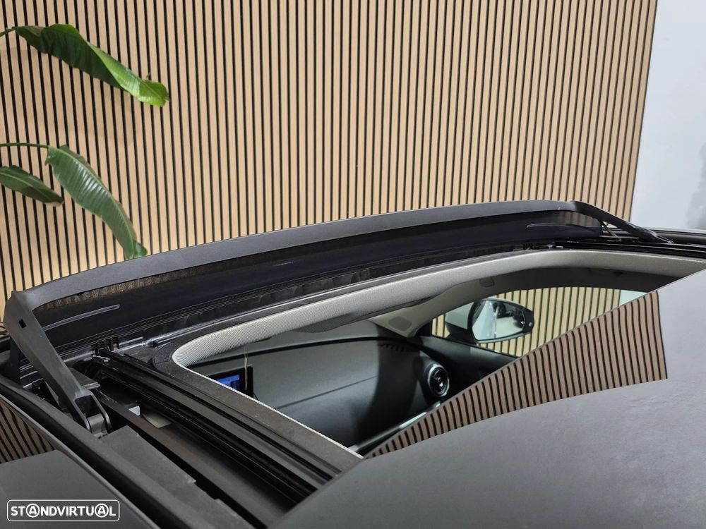 Audi A3 Sportback 1.6 TDI Attraction Special Edition - 32