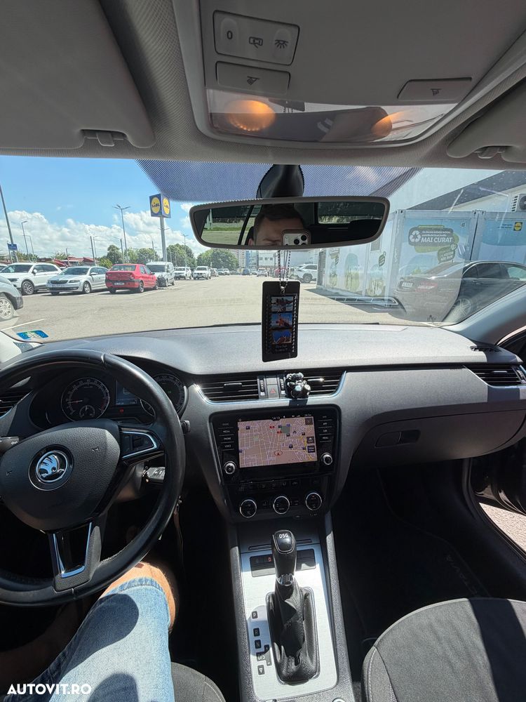 Skoda Octavia 1.6 TDI DSG Style - 3