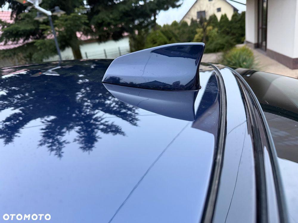 Jaguar XE 20d R-Sport - 31