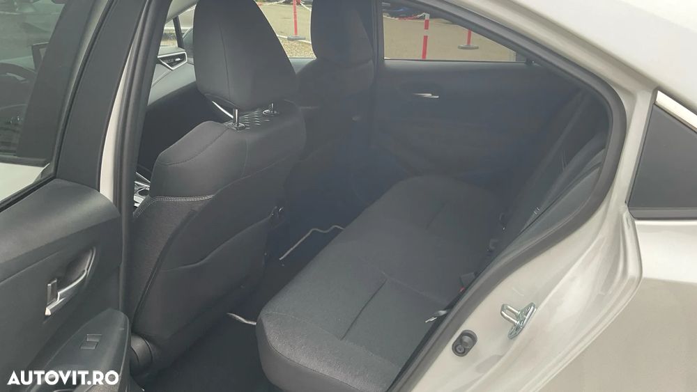 Toyota Corolla 1.8 HSD Dynamic - 12