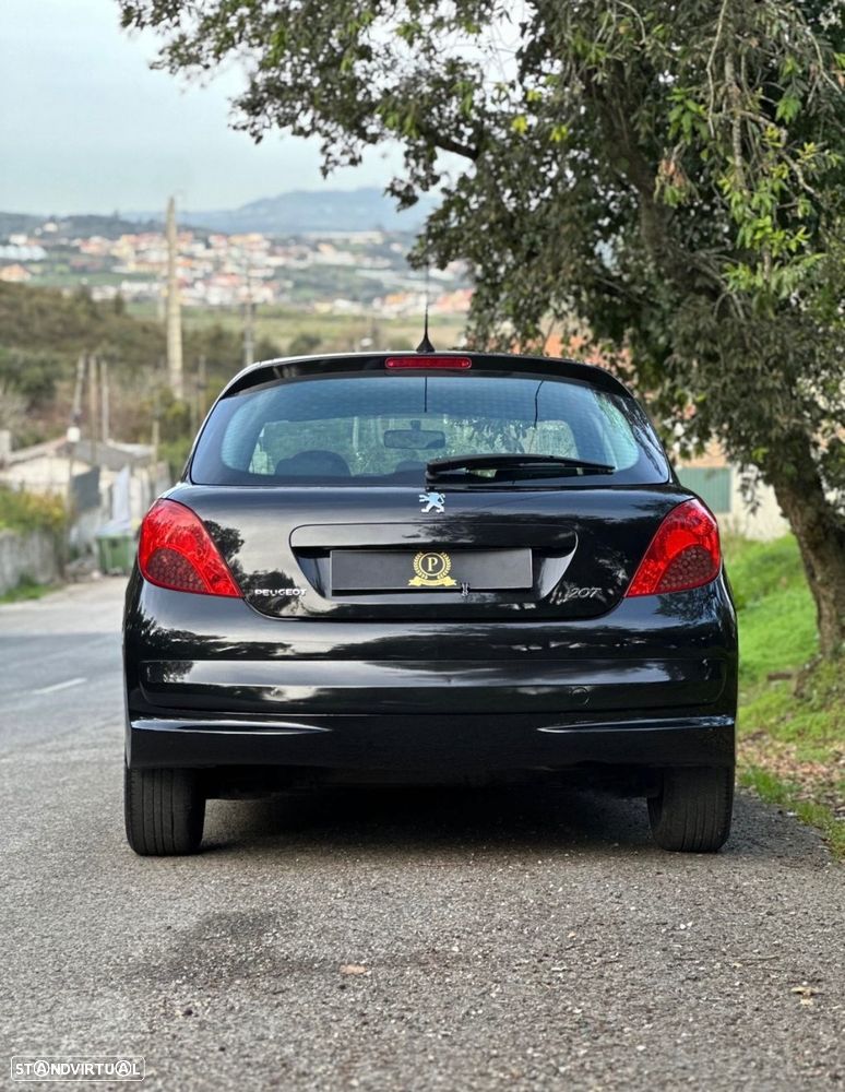 Peugeot 207 1.4 16V Trendy - 16