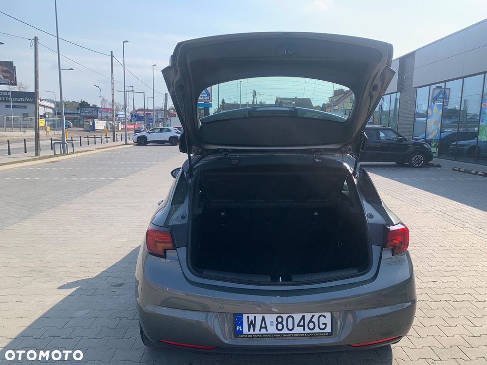 Opel Astra 1.4 T Enjoy S&S - 9