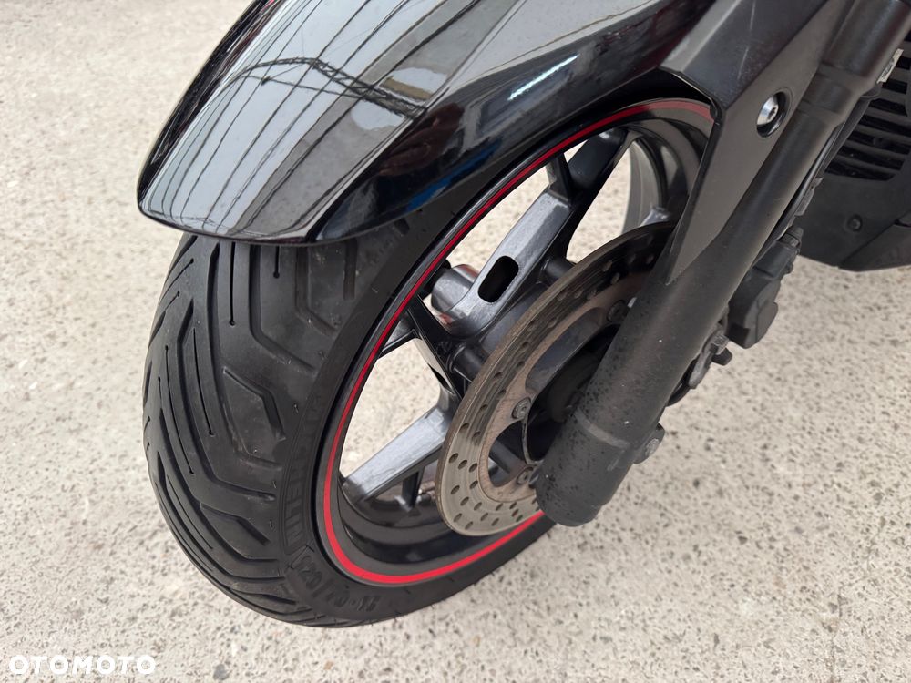Yamaha X-max - 21