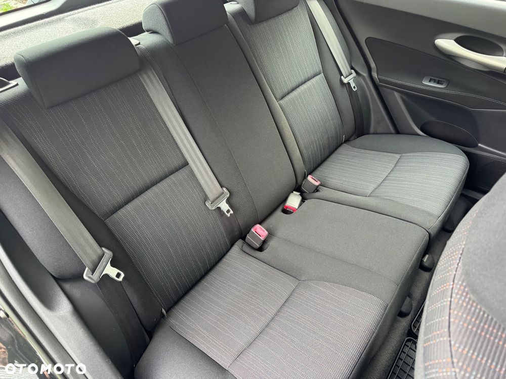Toyota Auris 1.6 Executive - 29