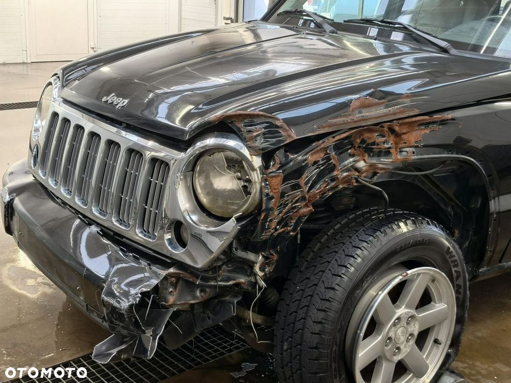 Jeep Cherokee - 25