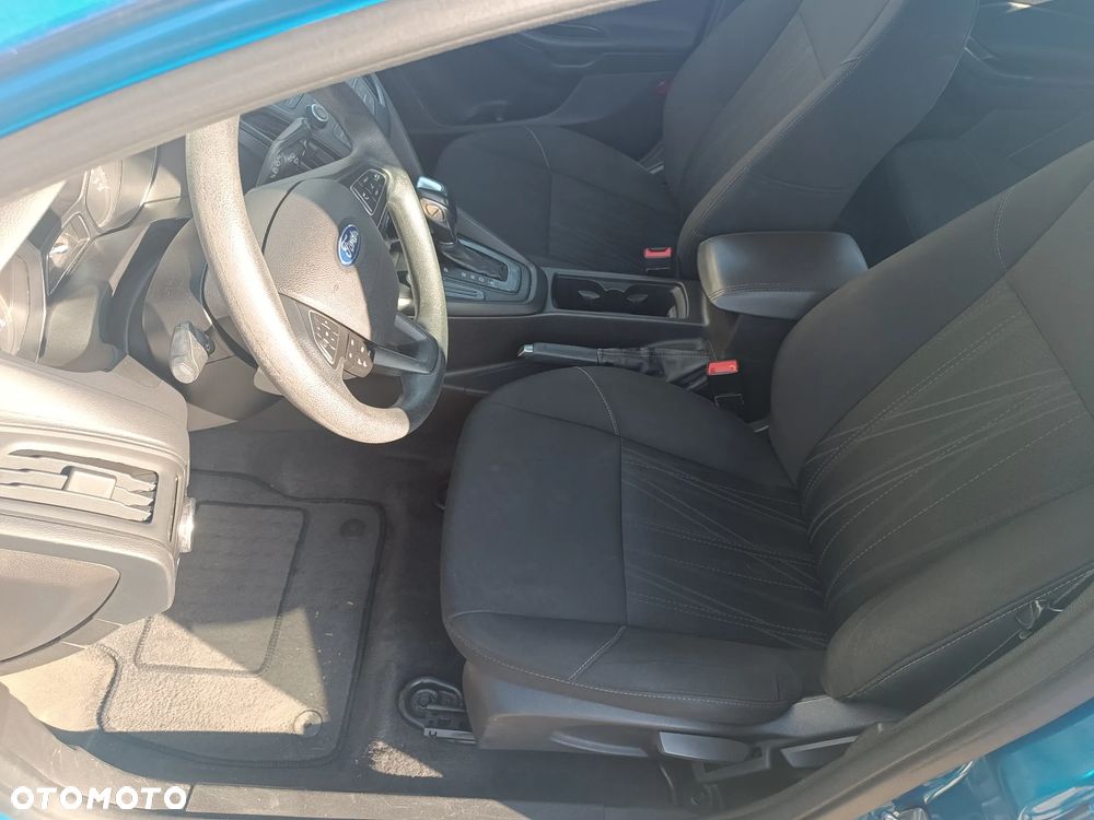 Ford Focus - 8