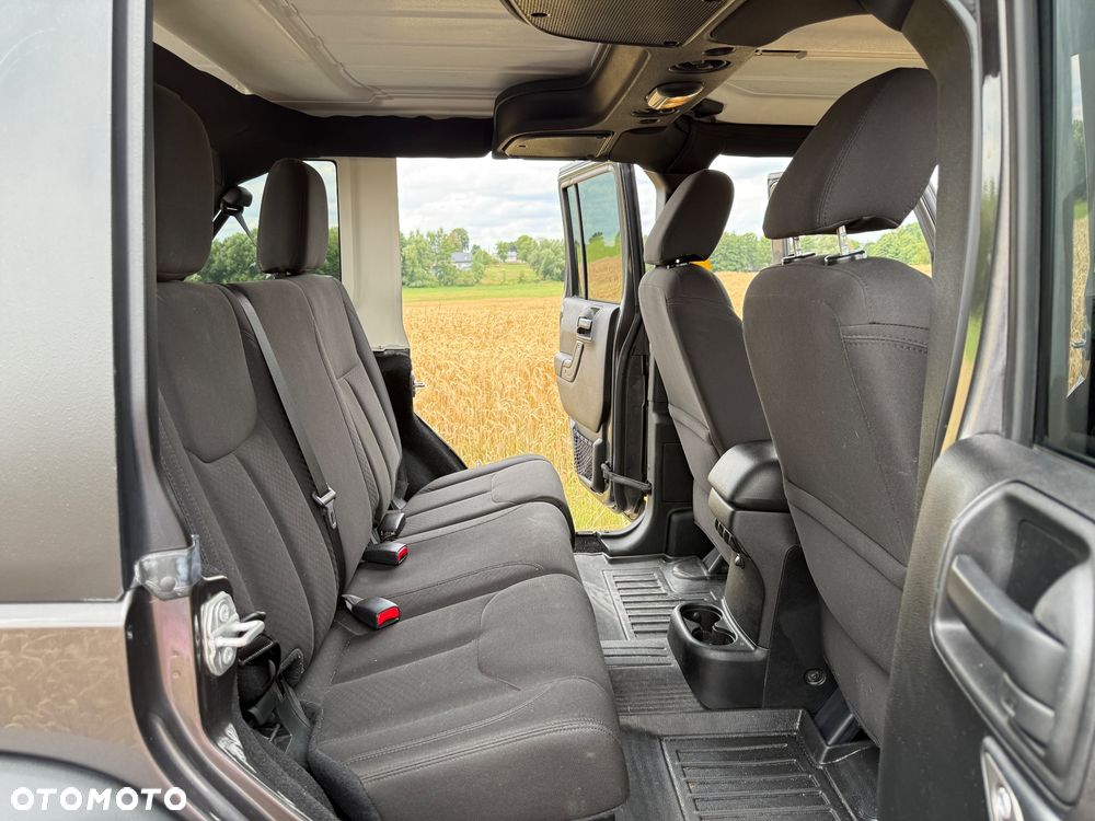 Jeep Wrangler - 18