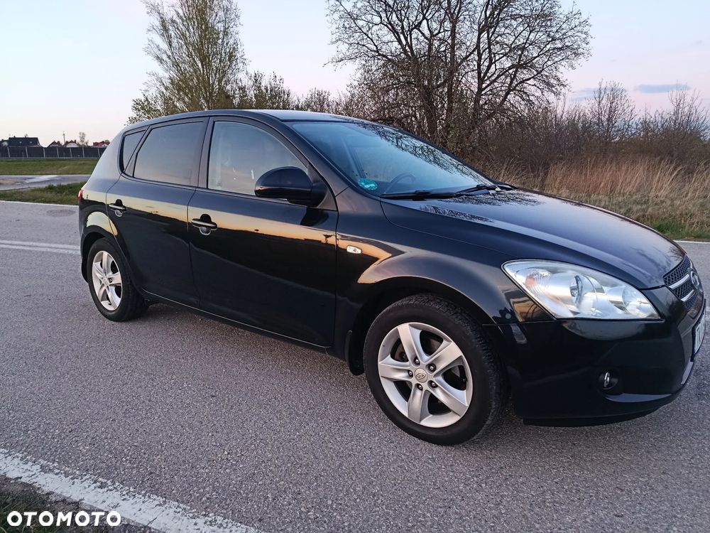 Kia Ceed - 6