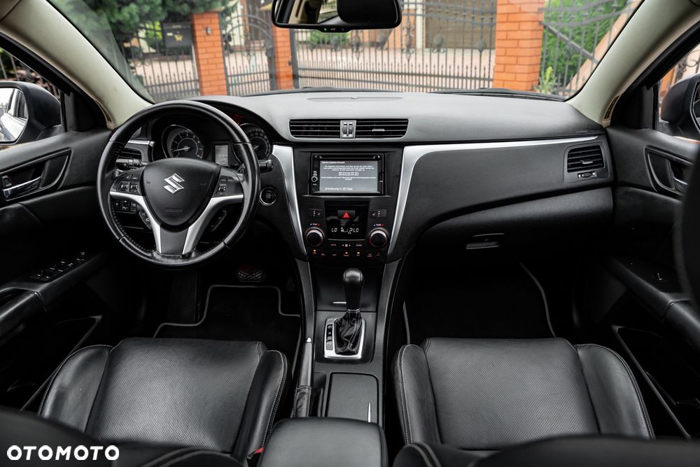 Suzuki Kizashi 2.4 4x4 CVT Sport - 29