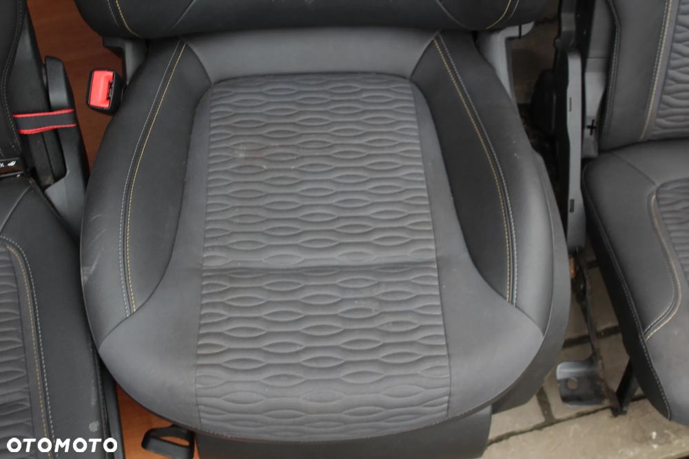 KOMPLET PRZEKŁADKA FOTELE BOCZKI PLASTIKI WYKŁADZINA PASY OPEL ZAFIRA C 7 OSÓB PÓŁSKÓRA - 8
