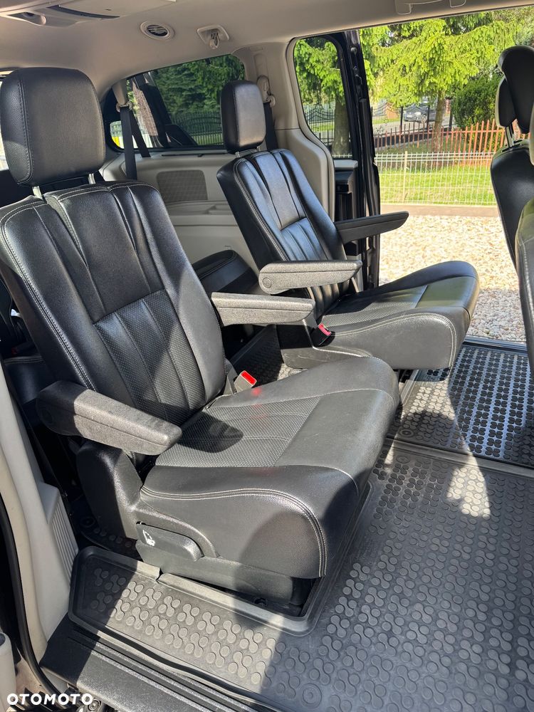 Chrysler Town & Country 3.6 Touring - 8