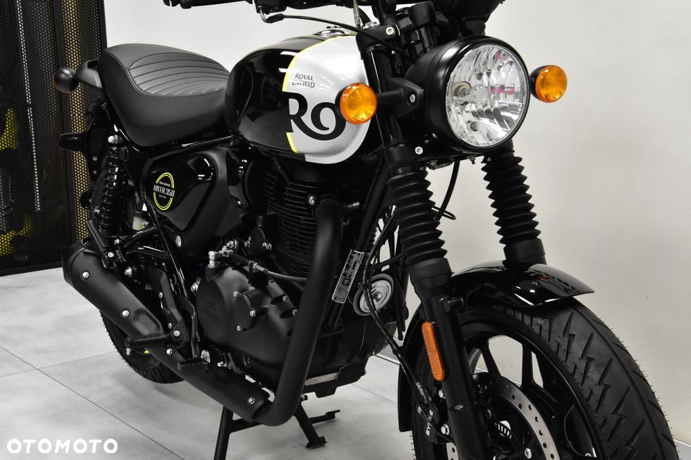 Royal Enfield HNTR - 19