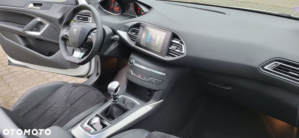 Peugeot 308 THP 155 Allure - 27