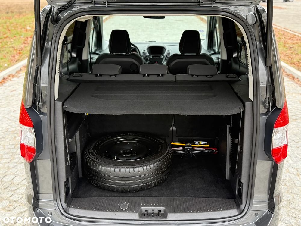 Ford Tourneo Courier 1.0 EcoBoost S&S Titanium - 9