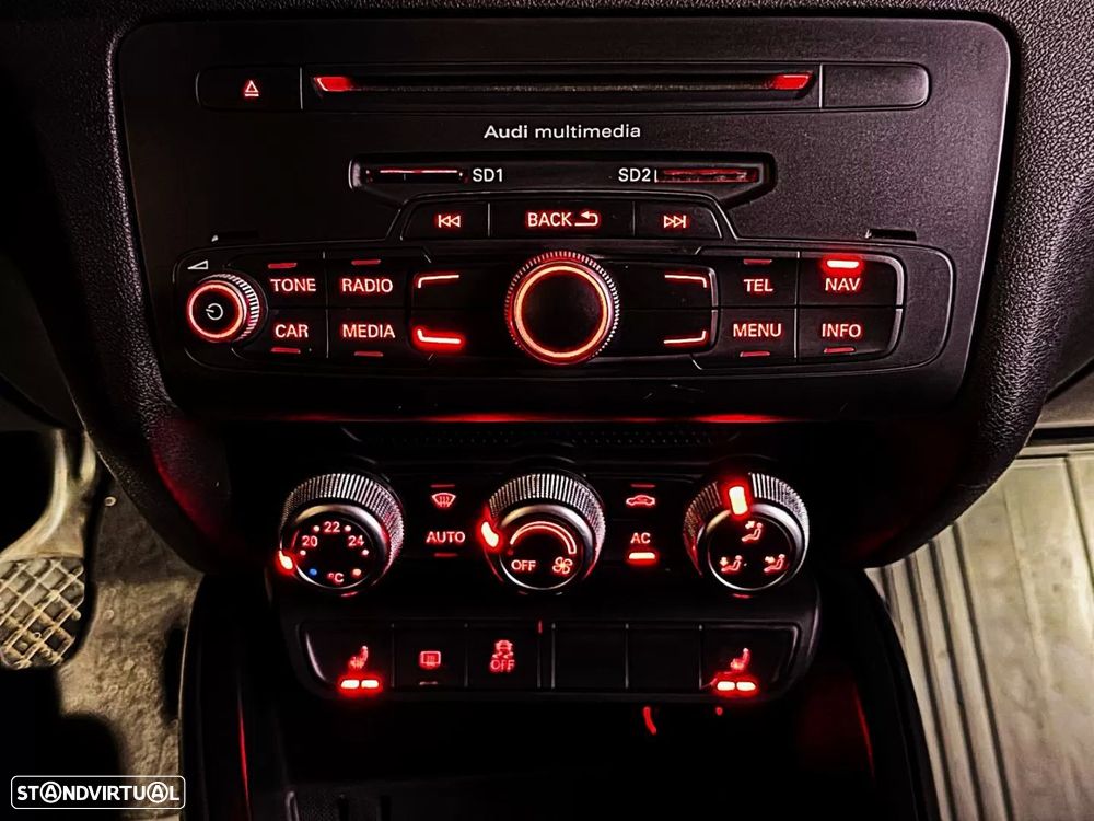 Audi A1 1.6 TDI S-line - 37