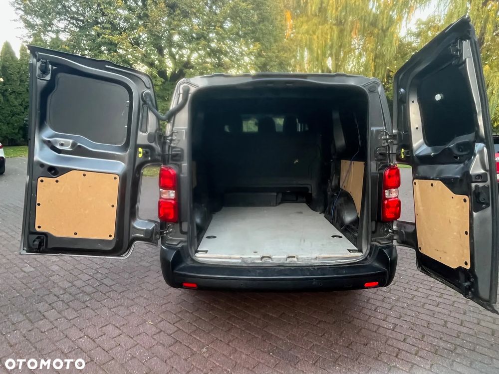 Opel Vivaro - 17