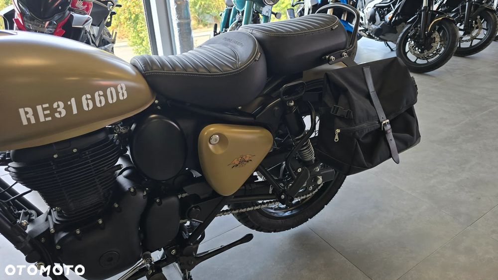 Royal Enfield Classic - 9
