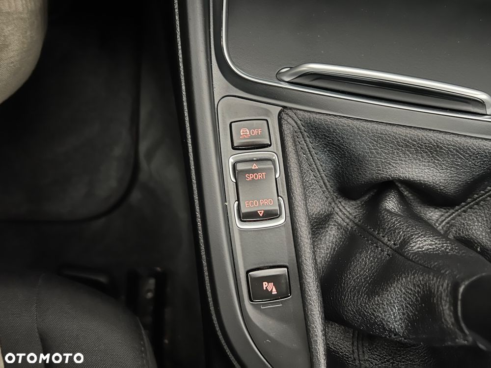 BMW Seria 3 318i Edition Luxury Line Purity - 39