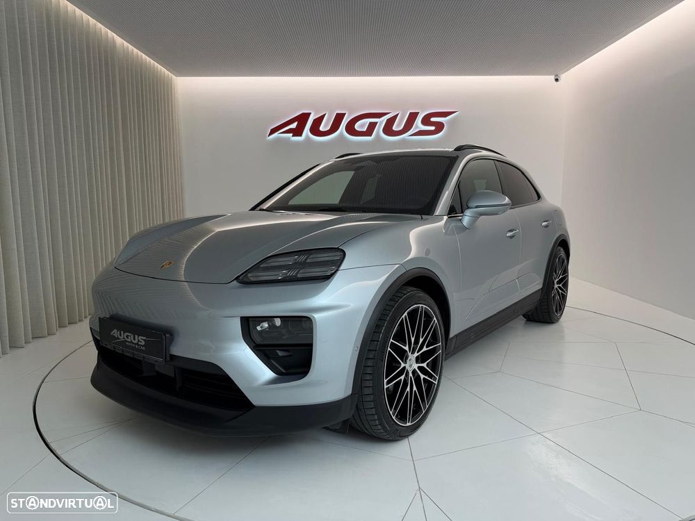 Porsche Macan Electric 4 - 7