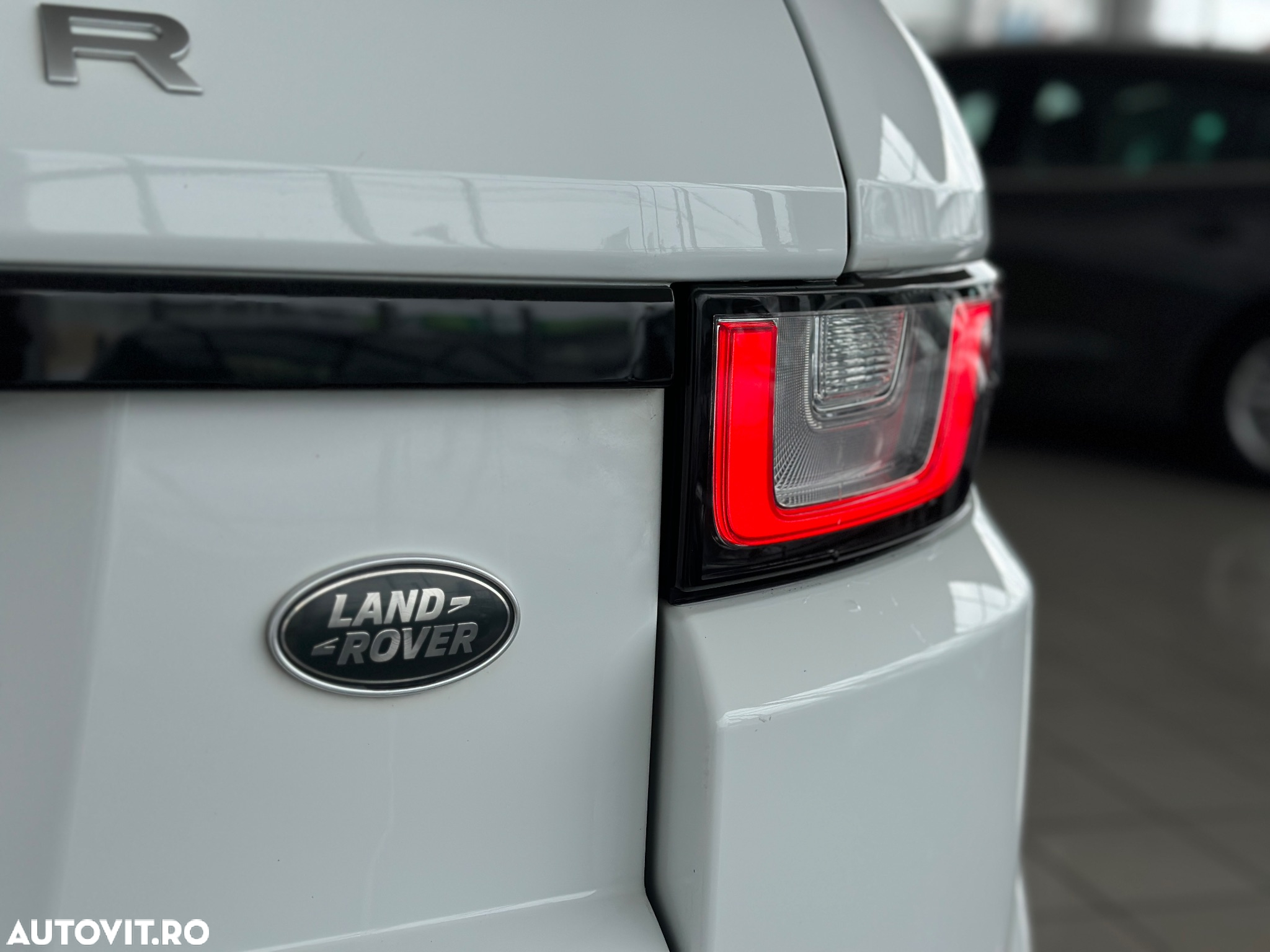 Land Rover Range Rover Evoque 2.0 D150 R-Dynamic - 16