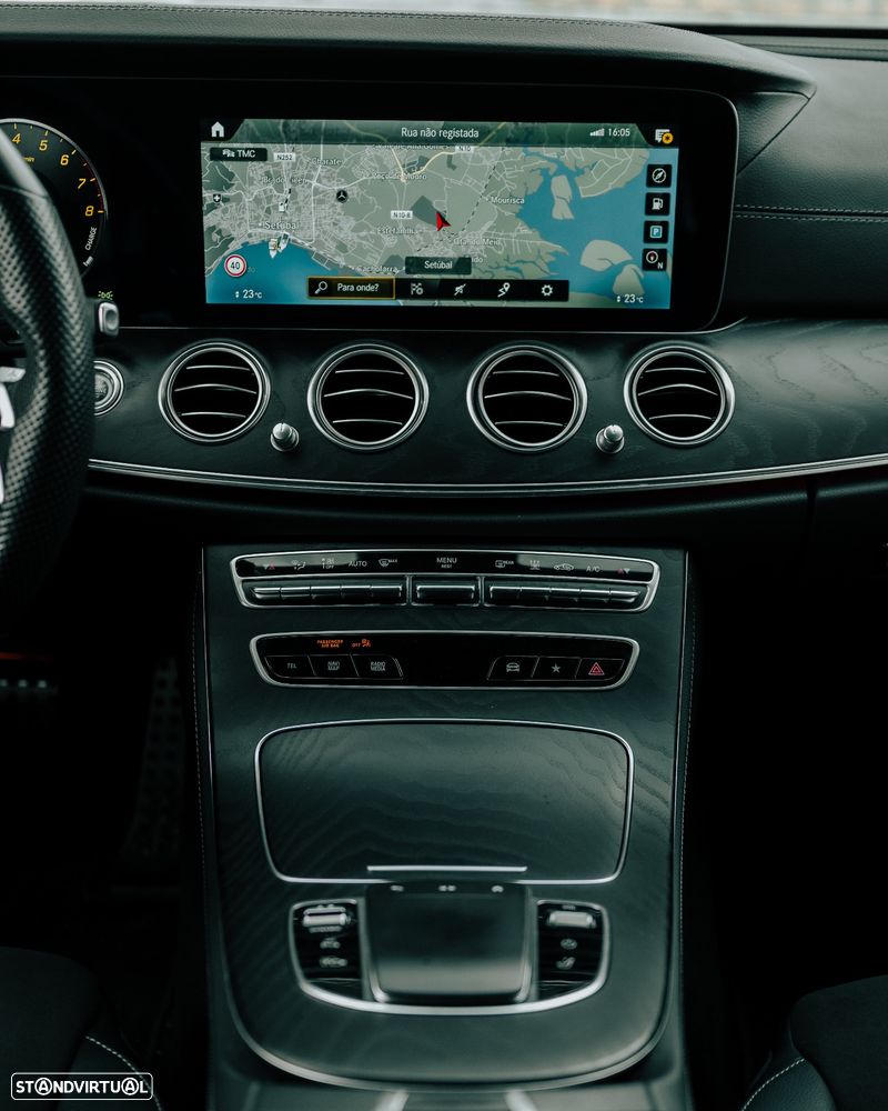 Mercedes-Benz E 300 e AMG Line - 11