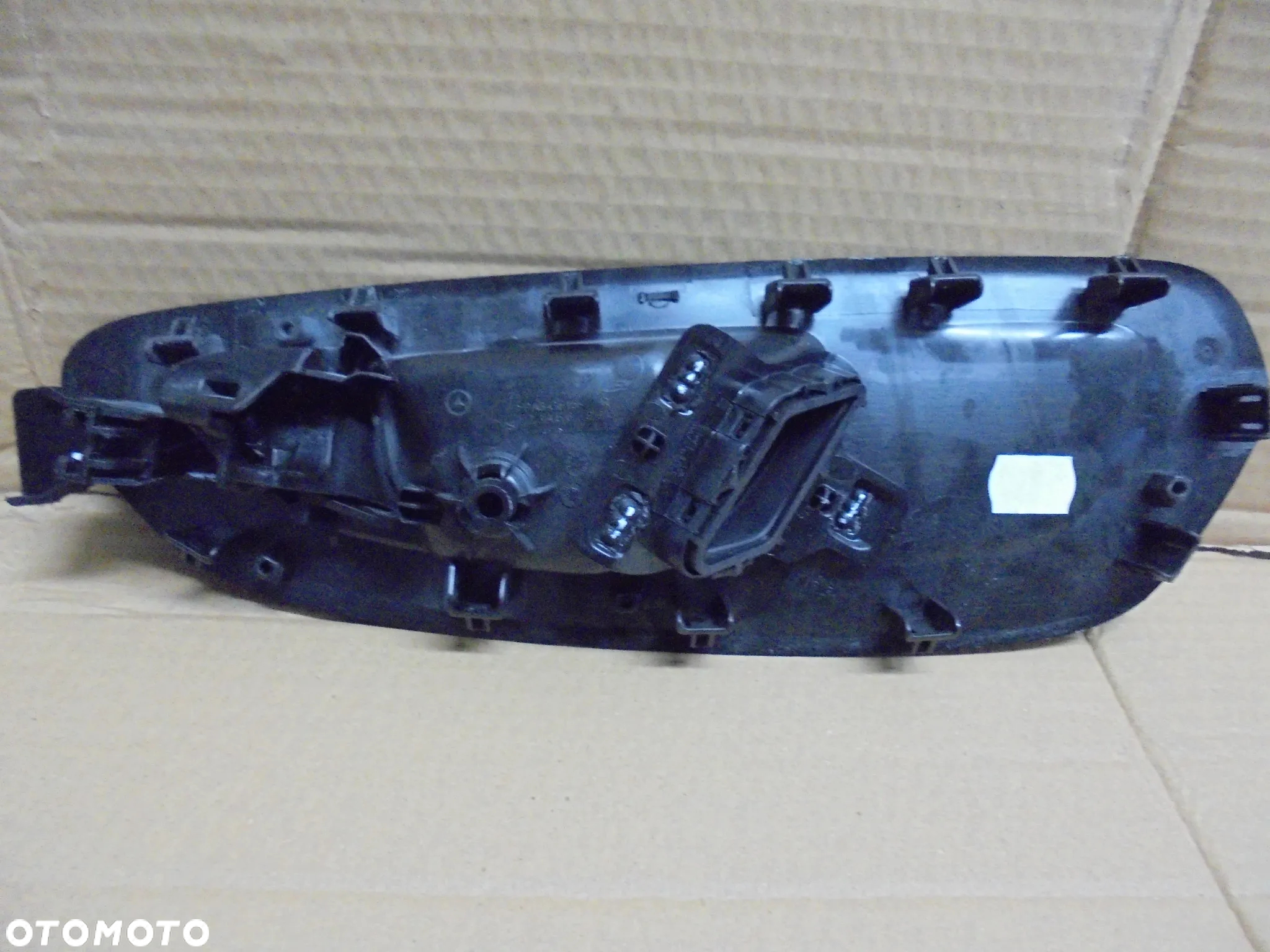 KLAMKA WEWNĘTRZNA PRAWA MERCEDES SPRINTER W907 A9077605500 - 2